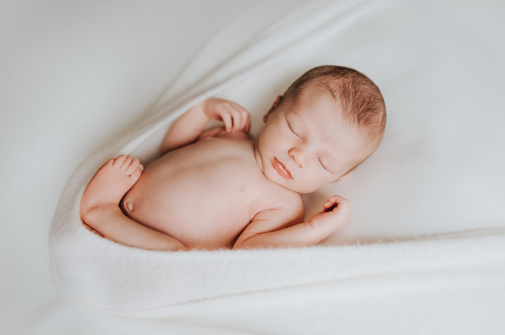 Lifestyle Newborn Photography Posing